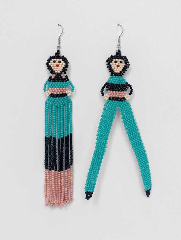 Aretes Muñeca