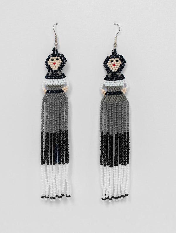 Aretes Muñeca